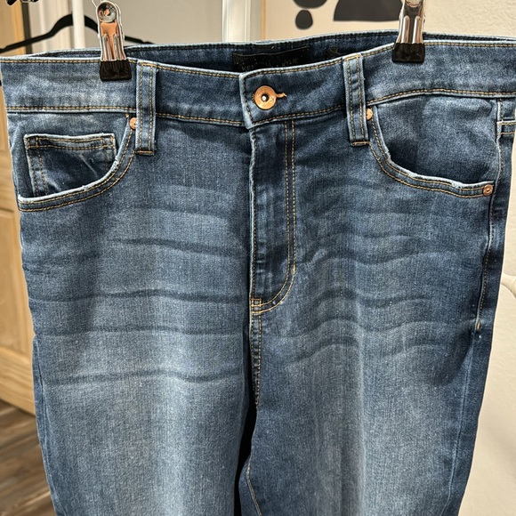 Kendall + Kylie Kountour High Rise Jeans size 13/31, worn once/great condition - Picture 5 of 8